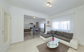 Apartment Mirela